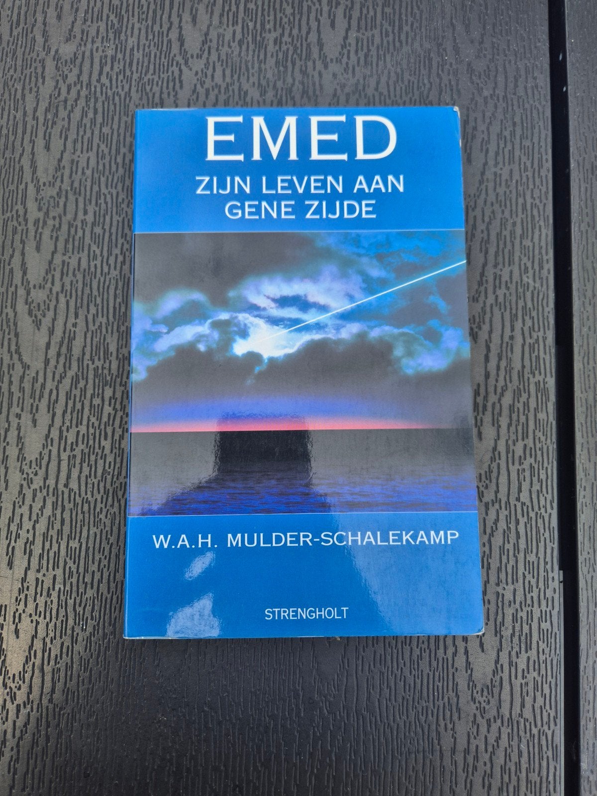 EMED zijn leve aan gene zijde, Ophalen of Verzenden, Zo goed als nieuw