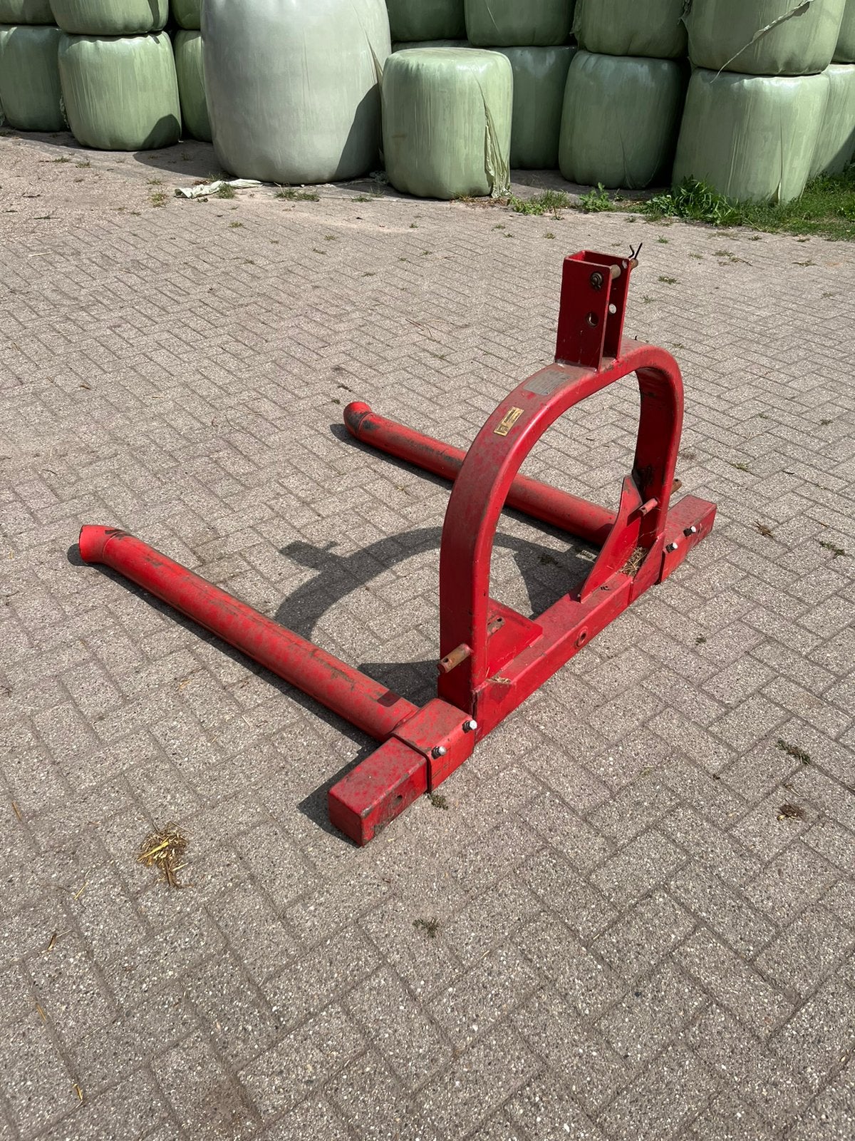 Ronde balendrager, Ophalen