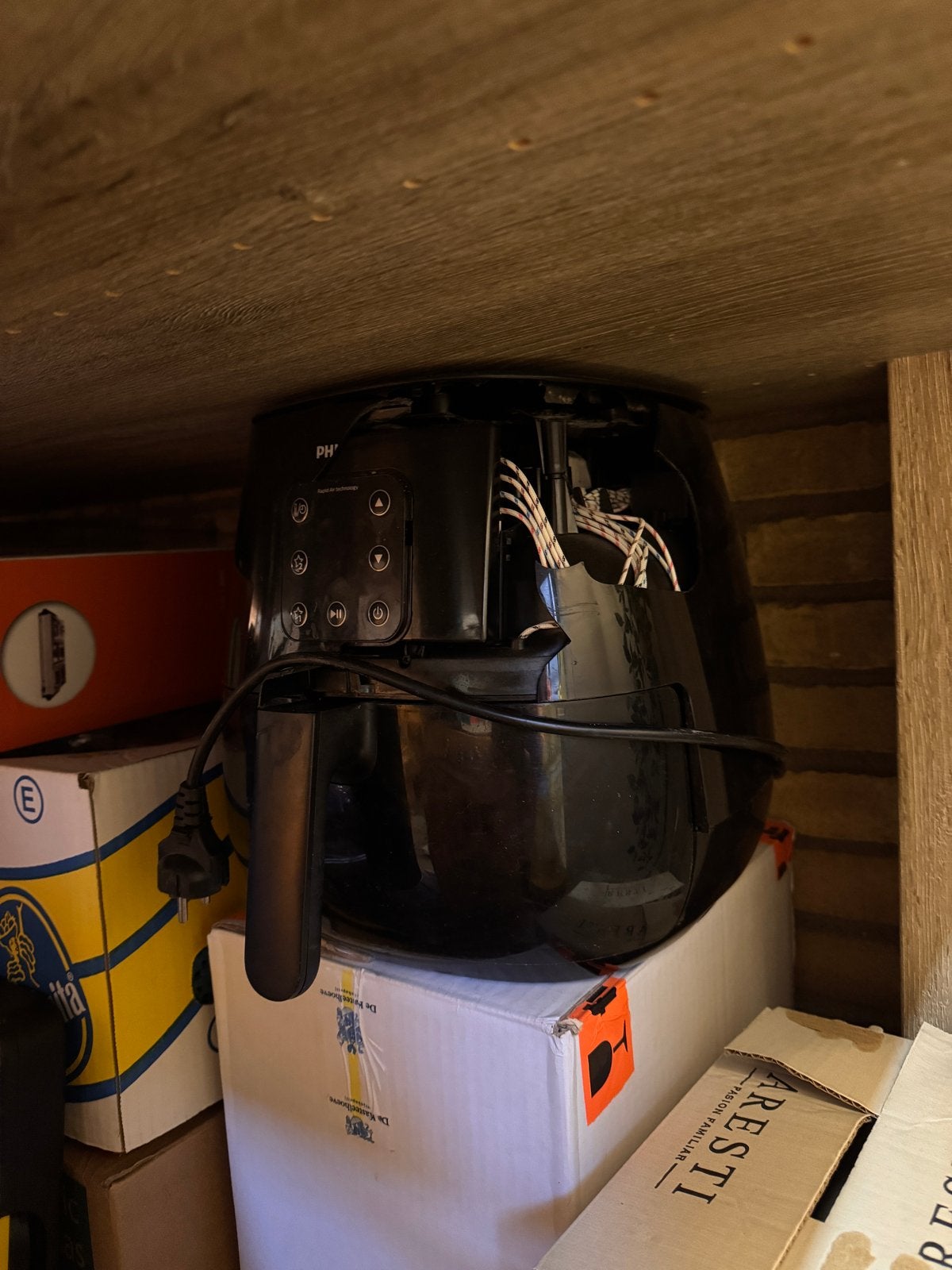 Gratis Philips Airfryer - Werkt, maar beschadigd en vies, Ophalen, Niet werkend, Airfryer, 1000 t/m 1499 gram