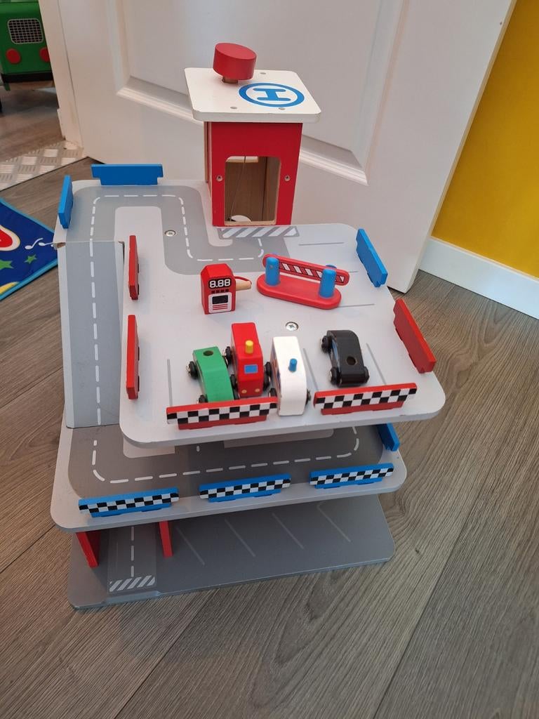 Houten autogarage, Ophalen