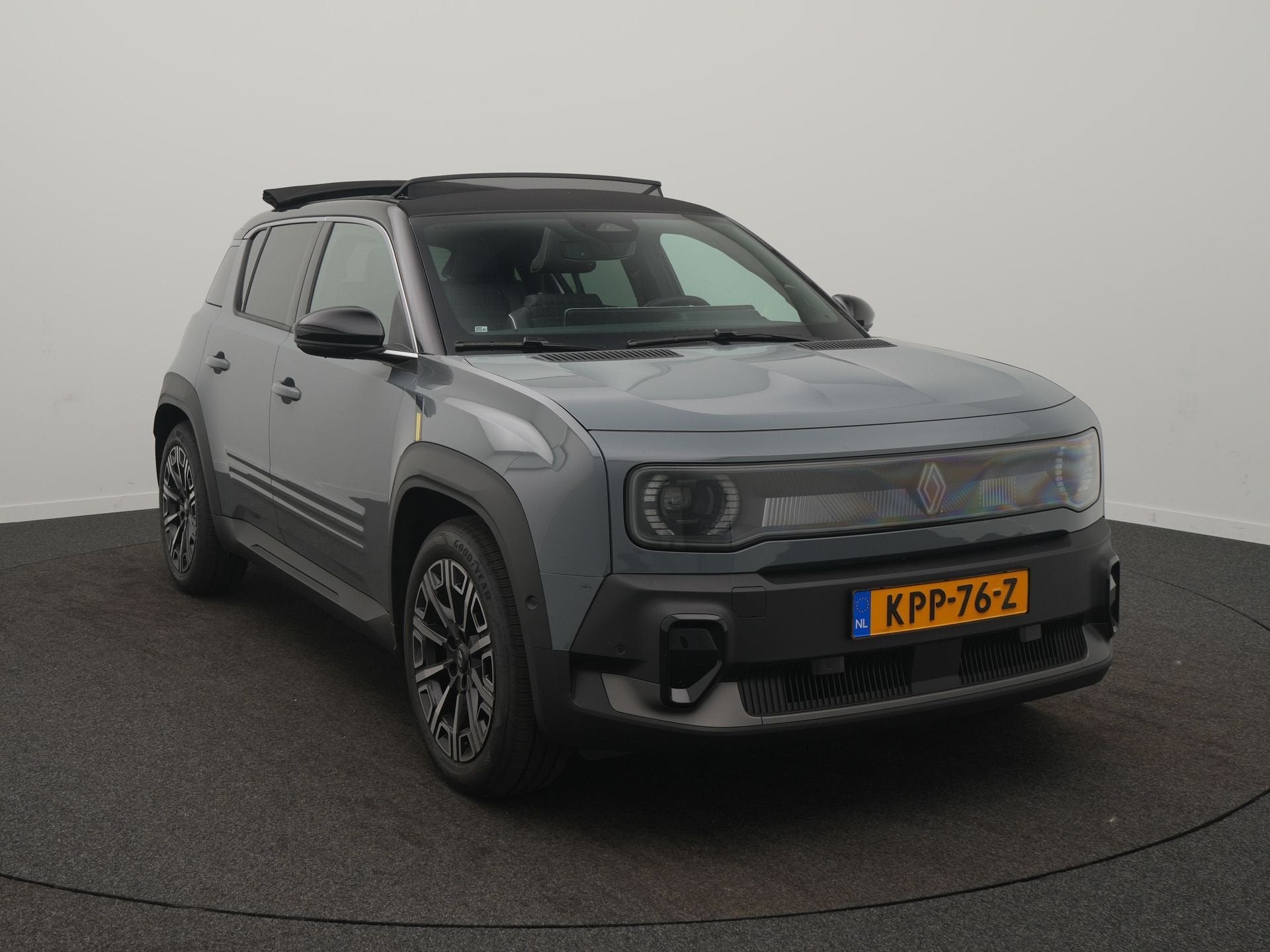 Renault 4 comfort range iconic 52 kWh - Demo - Stoffen schui, Auto's, Renault, Gebruikt, 150 pk, 24 min, Origineel Nederlands