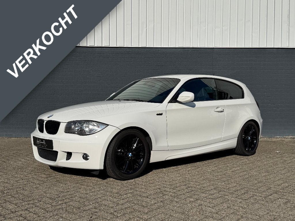BMW 1-Serie 116i LCI Business Line Sport M-Pakket Dealer Oh, 1-Serie, Euro 5, Achterwielaandrijving, 1995 cc