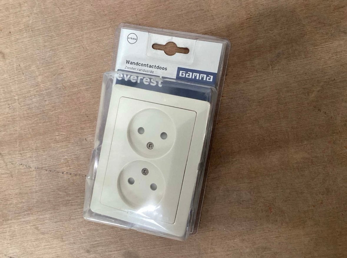 Gamma Everest dubbele wandcontactdoos inbouw (58x) NIEUW, Ophalen, Nieuw, Stopcontact