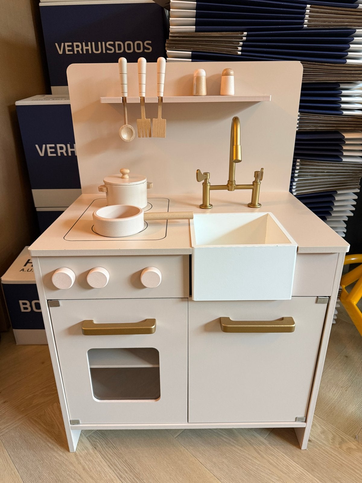 Petit Amelie Keukentje Lichtroze met accessoires, Ophalen, Zo goed als nieuw, Meubelstuk of Keukentje