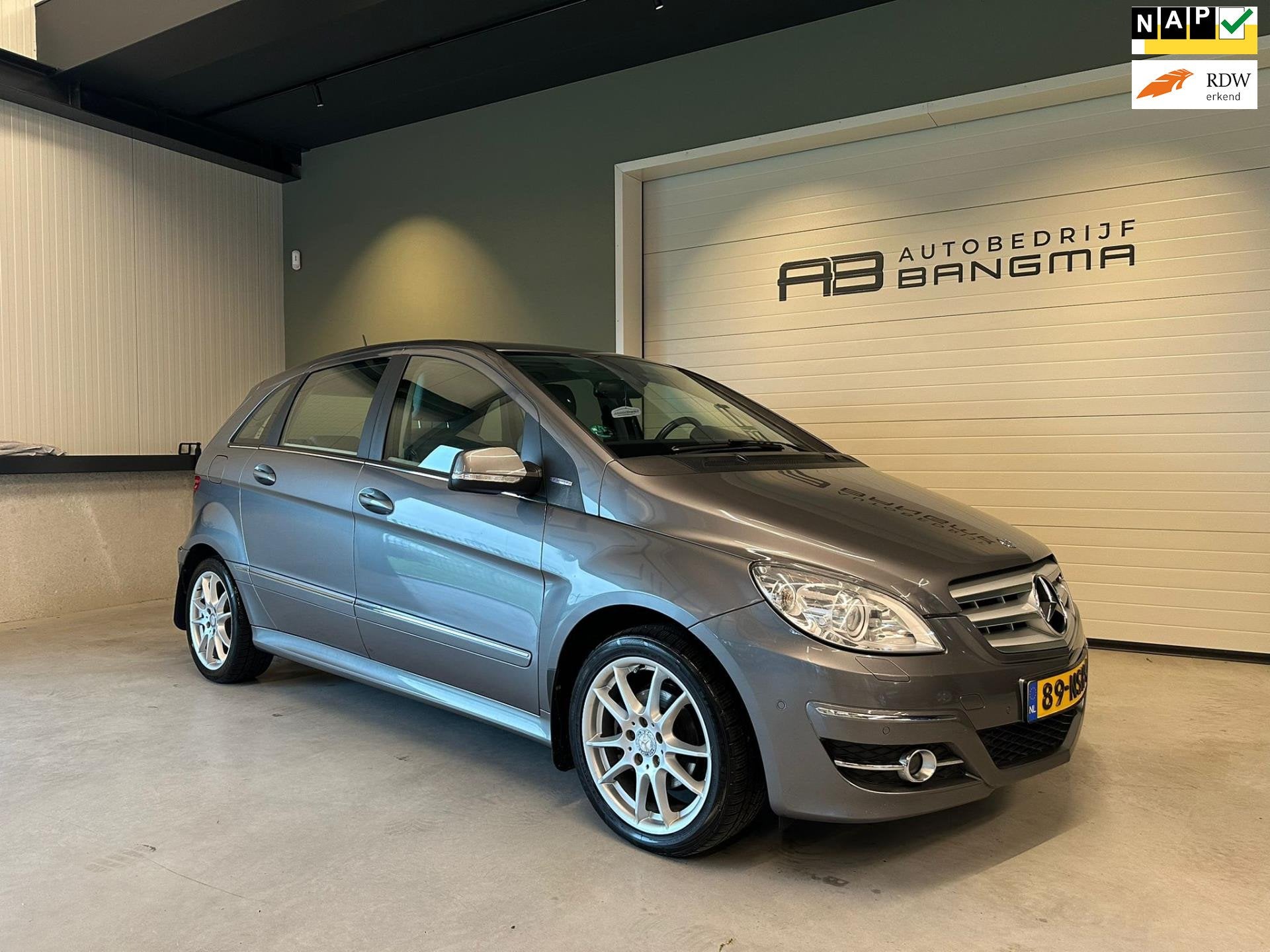 Mercedes-Benz B-klasse 180 BUSINESSCLASS|LEDEREN BEKLEDING|C, Auto's, Mercedes-Benz, Voorwielaandrijving, 15 km/l, Gebruikt, 4 cilinders