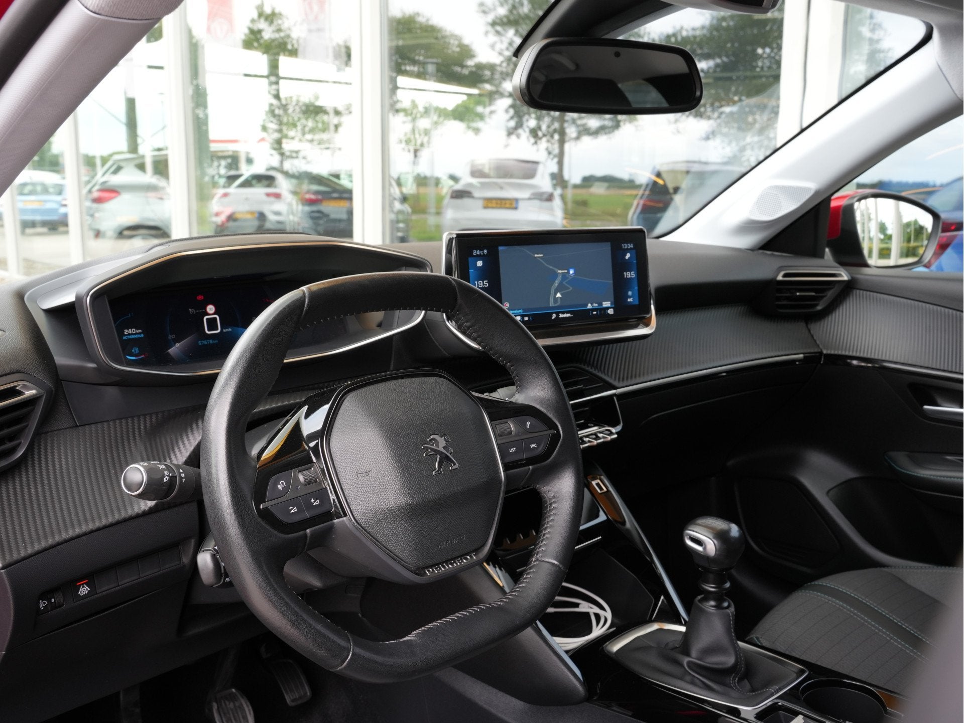 Peugeot 208 Allure | I-Cockpit | Navigatie | Climate Control, Voorwielaandrijving, 12 maanden, Gebruikt, 49 €/maand