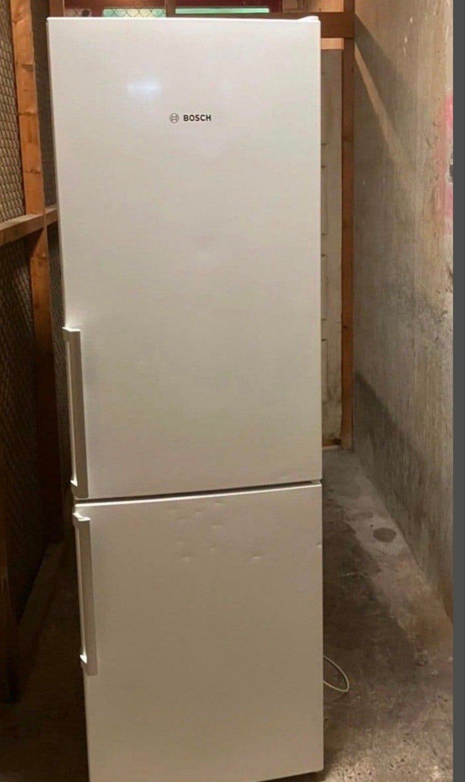 Bosch KGE36BW40/08 Koel-vriescombinatie A+++, 200 liter of meer, 60 cm of meer, Met aparte vriezer, Zo goed als nieuw