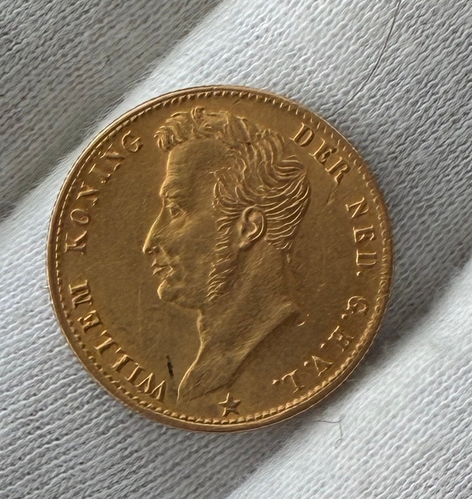 5 gulden goud Willem 1 1827B in zeer hoge kwaliteit, Ophalen of Verzenden, Koning Willem III, 1 gulden, Goud