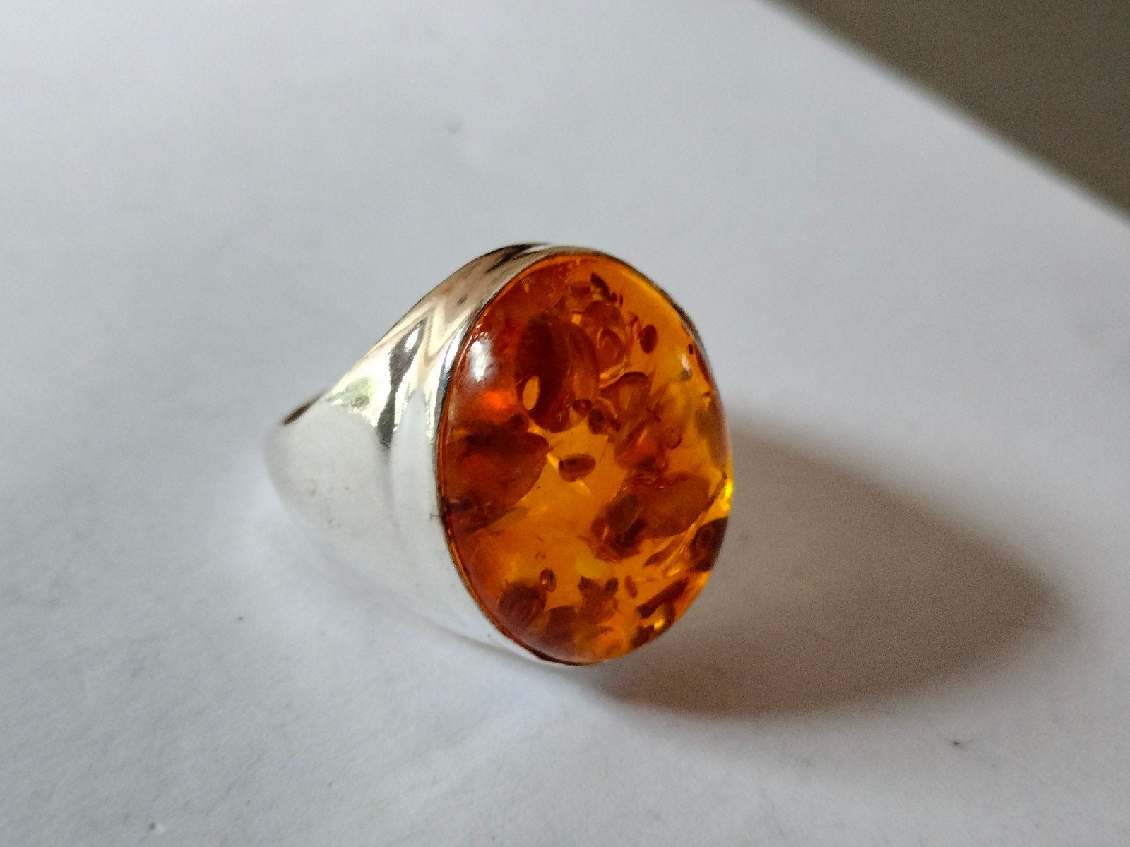 zilveren ring met amber maat 19.5, Overige kleuren, Verzenden, 19 tot 20, Nieuw