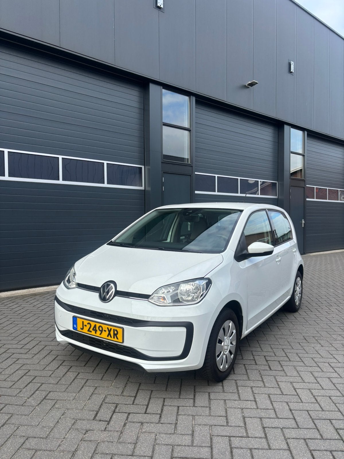 Volkswagen up! 1.0 65PK 5D 2020 Wit, 4 stoelen, Origineel Nederlands, Handgeschakeld, Particulier