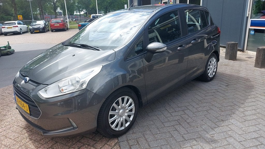 Ford B-Max 1.0 EcoBoost Style nieuwe distributie / garantie, Auto's, Ford, 101 pk, Gebruikt, Start-stop-systeem, Origineel Nederlands