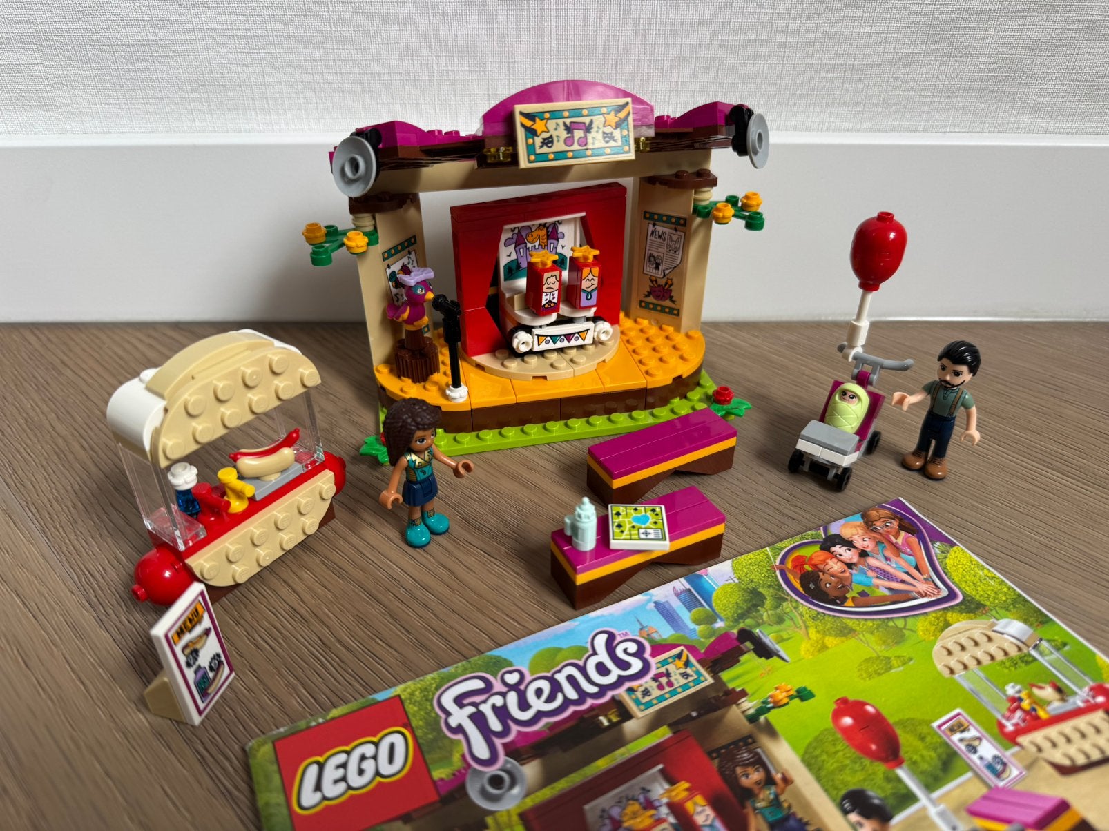 100% compleet Lego Friends 41334 Andrea’s Park optreden, Lego, Friends, Ophalen of Verzenden, Zo goed als nieuw