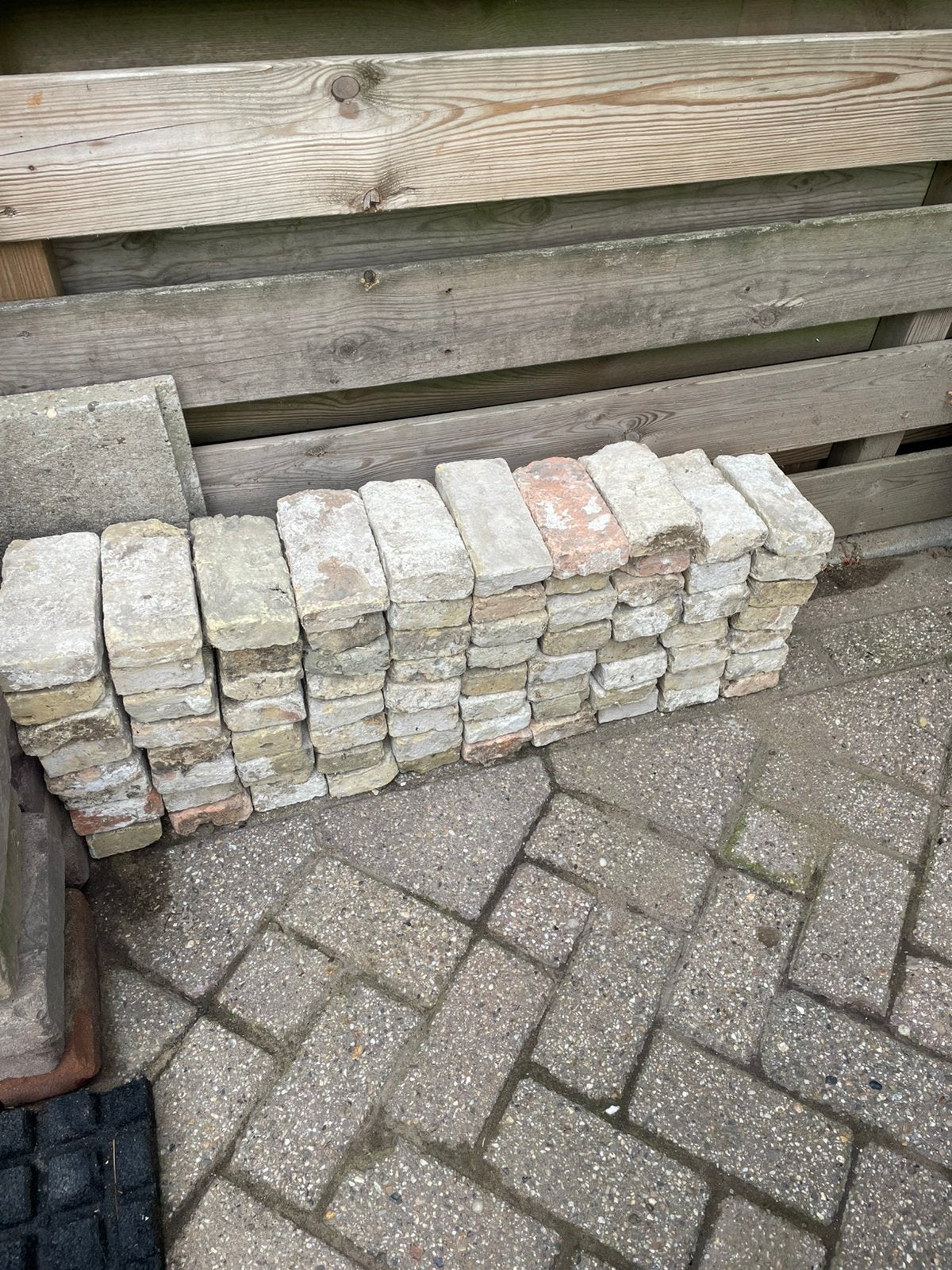 Geeltjes appelbloesem 18x9x3,5, Tuin en Terras, Ophalen, Zo goed als nieuw, Beton