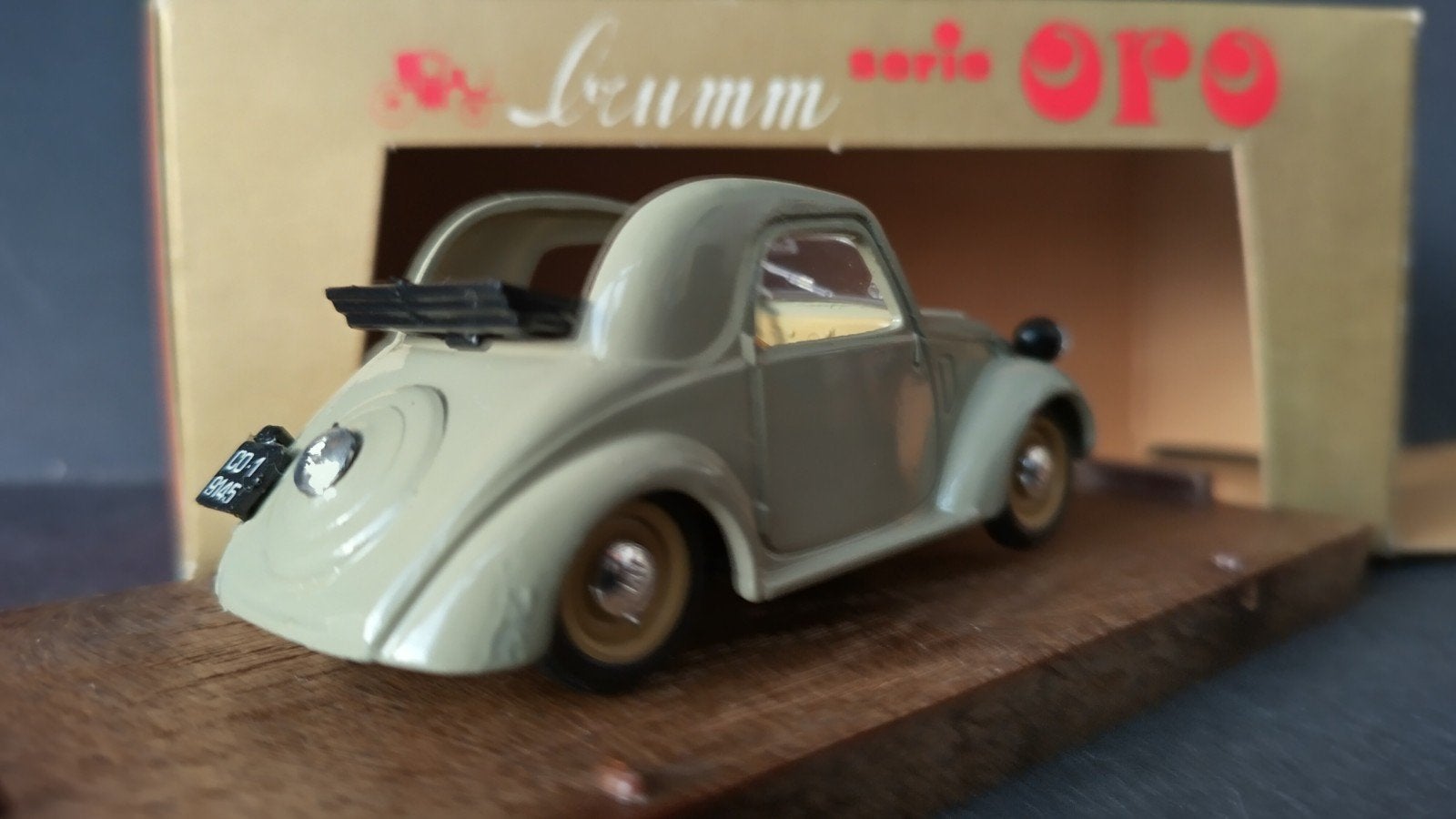 Fiat Topolino 1:43 Brumm Pol, Hobby en Vrije tijd, Overige merken, Auto, Verzenden, .