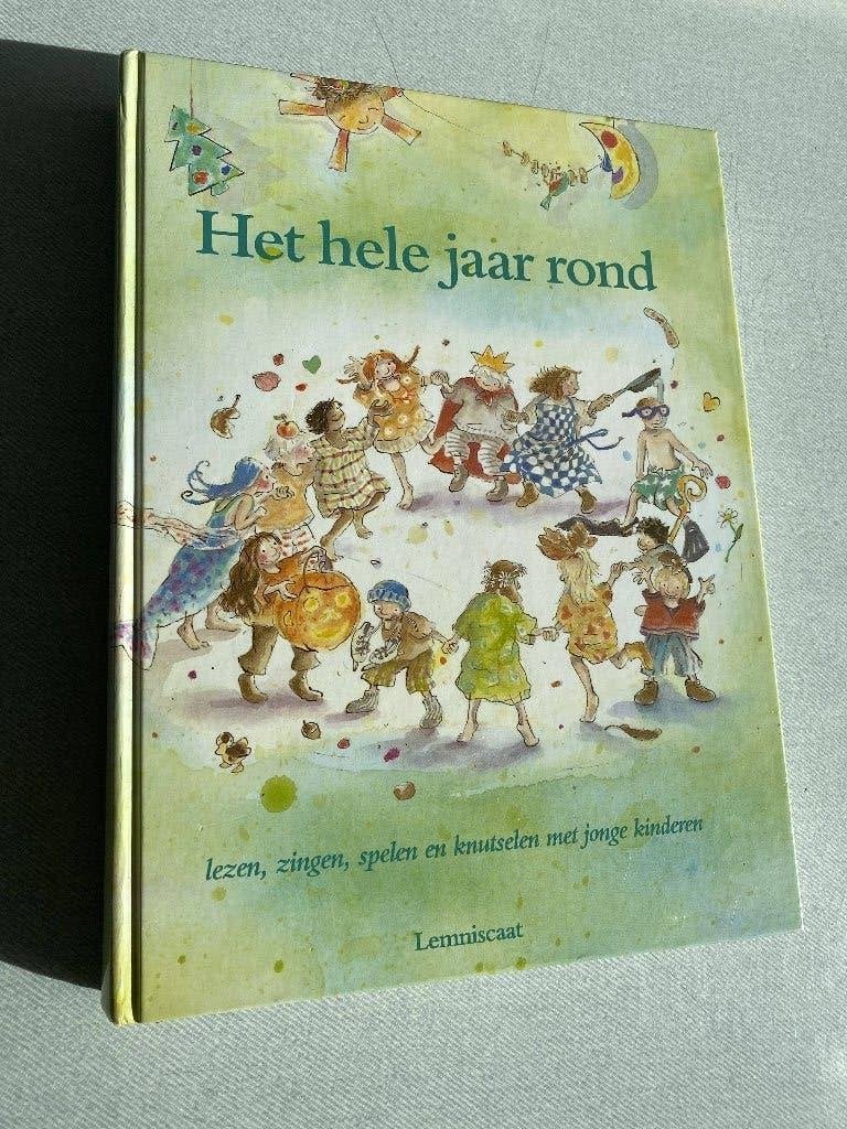 Het hele jaar rond, Ophalen of Verzenden, Zo goed als nieuw