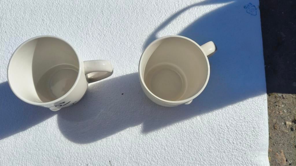 Twee grappige koffiekopjes met leuke smiley, Ophalen, Gebruikt, Overige stijlen, Kop(pen) en/of Schotel(s)