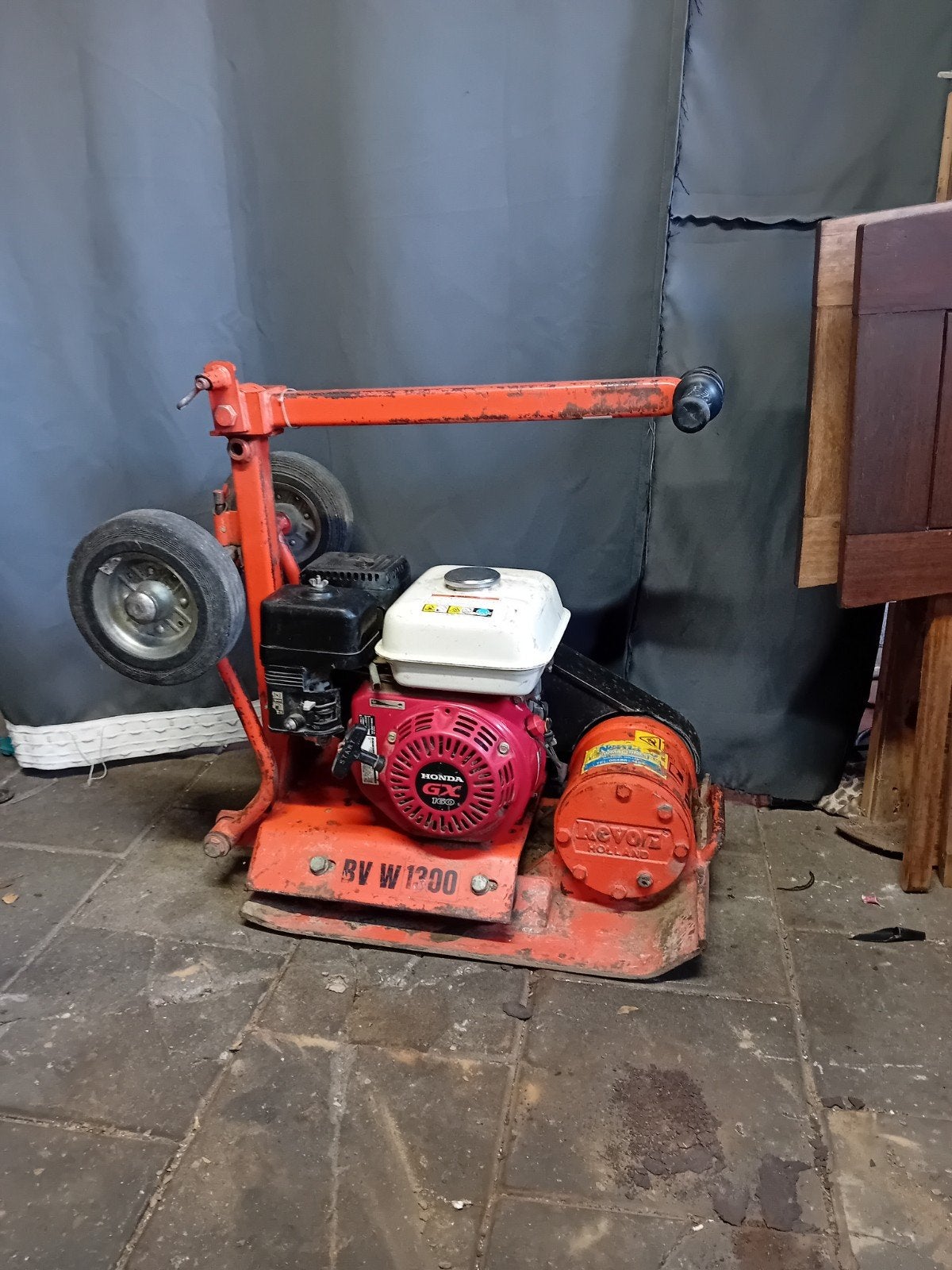 Revo 1300 trilplaat in goede staat met Honda motor, Ophalen