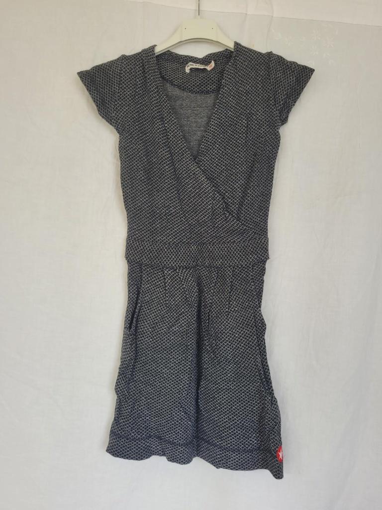 Stoere zwart-witte jurk mt 128 merk Kik Kid, Meisje, ., Ophalen of Verzenden, Zo goed als nieuw