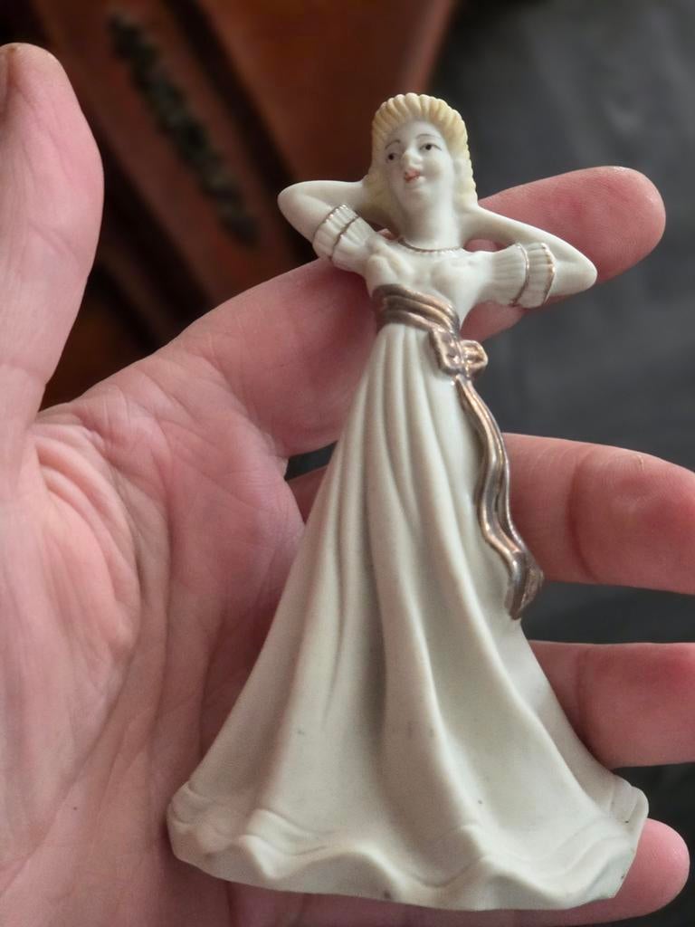Beeldje Sneeuwwitje - Vintage Porselein, Ophalen of Verzenden