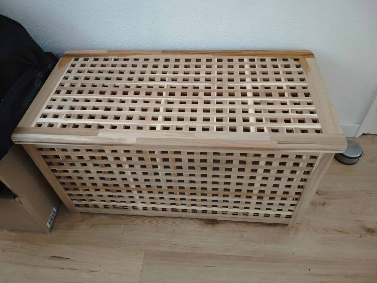 Ikea Hol Opbergtafel / Bijzettafel van acaciahout, Huis en Inrichting, 50 tot 100 cm, Ophalen of Verzenden, Zo goed als nieuw