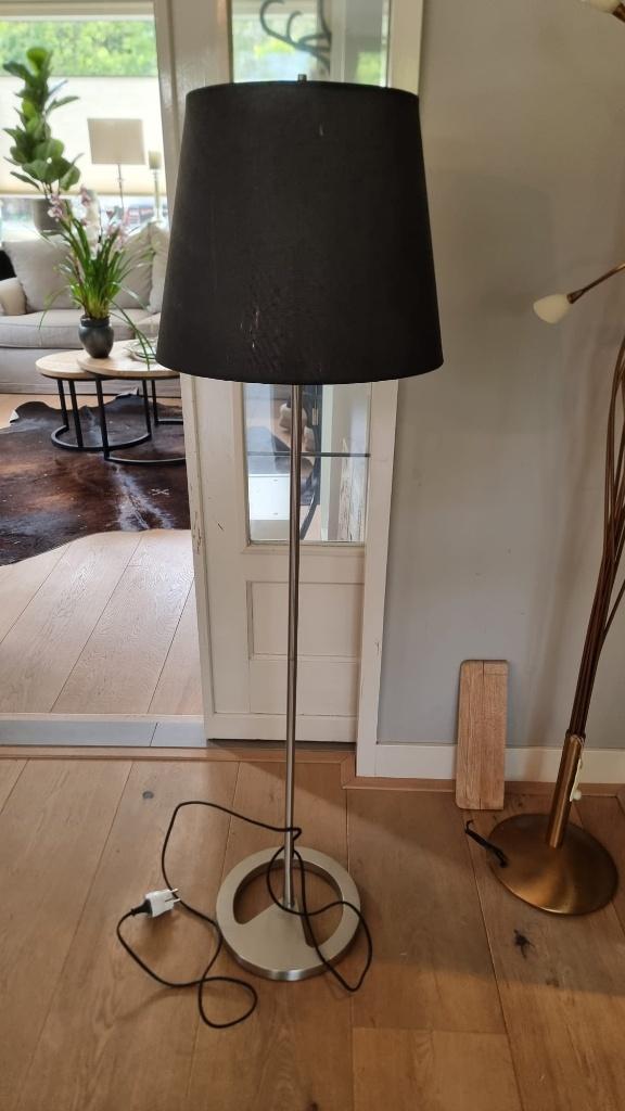 Vloerlamp zilver/grijs, Huis en Inrichting, Ophalen, Zo goed als nieuw