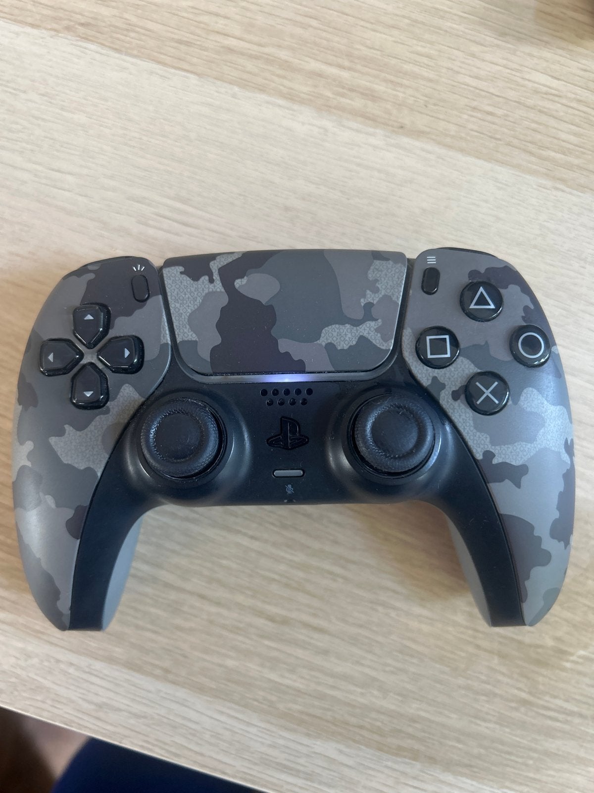PS5 Controller Camouflage - Zo goed als nieuw stickdrift, PlayStation 5, Ophalen of Verzenden, Zo goed als nieuw, Controller