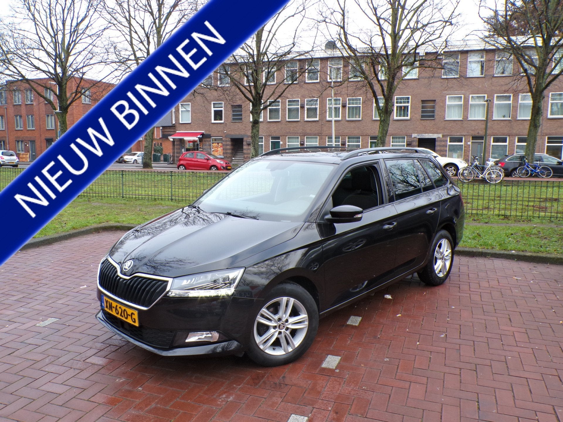 Skoda Fabia Combi 1.0 Business Edition PANORAMADAK CRUISECON, Auto's, Voorwielaandrijving, Dealer onderhouden, Gebruikt, Euro 6