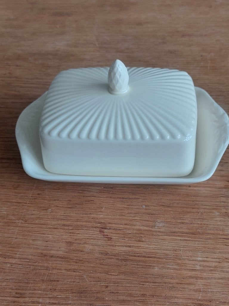 Wedgwood Edme Butter Dish, Ophalen of Verzenden, Zo goed als nieuw, Porselein, Overige typen