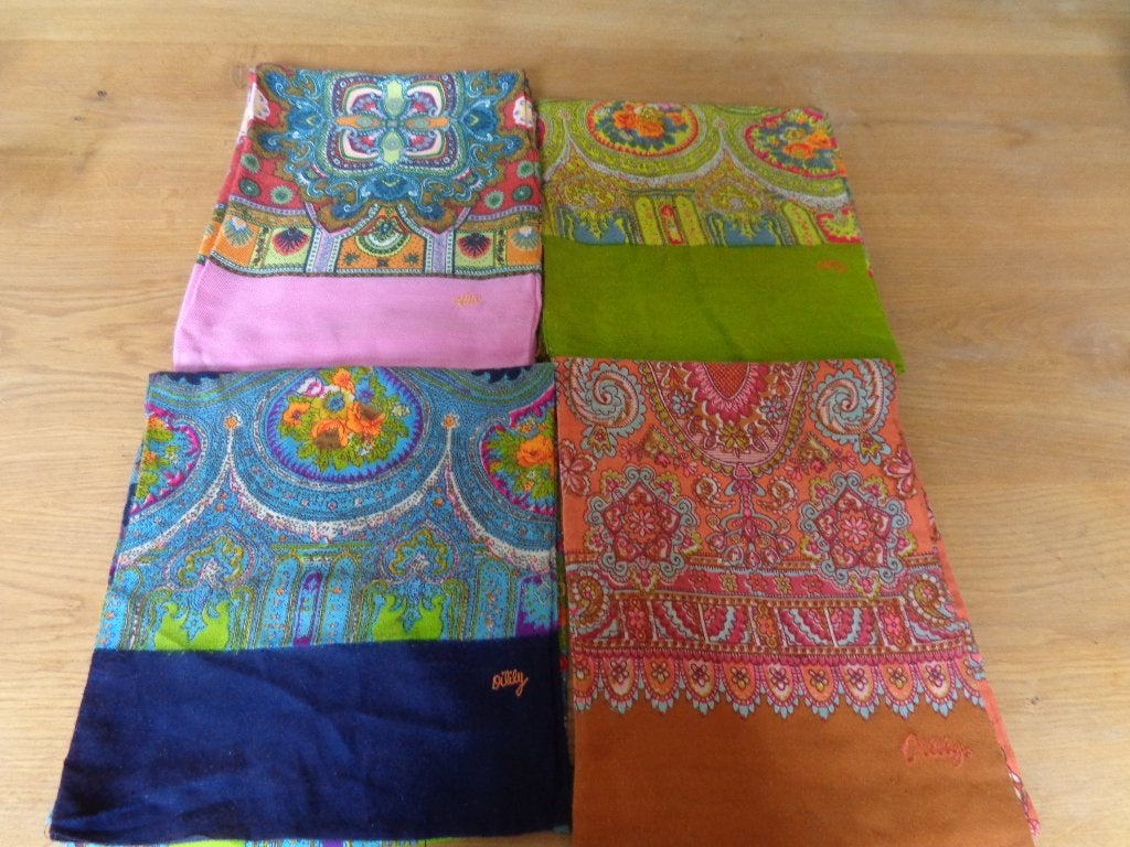 OILILY sjaaltje + paisley print sjaaltje., Maat 46/48 (XL) of groter, Ophalen of Verzenden, Zo goed als nieuw, Oilily + paisley