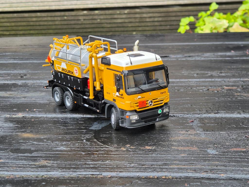 Mourik mercedes Vacuümwagen tekno in doos, Hobby en Vrije tijd, Modelauto's | 1:50, Ophalen of Verzenden, Zo goed als nieuw, Bus of Vrachtwagen