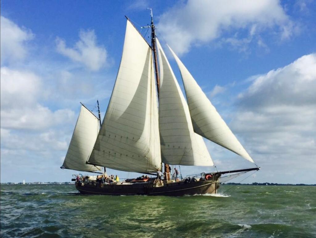 Zeilklipper 24 meter lang, Huizen en Kamers, Woonboten te koop