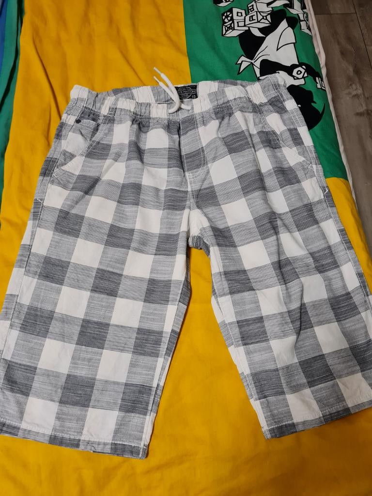 Jongens korte broek maat 182[ Nieuw], Ophalen of Verzenden, Nieuw, Jongen, Broek