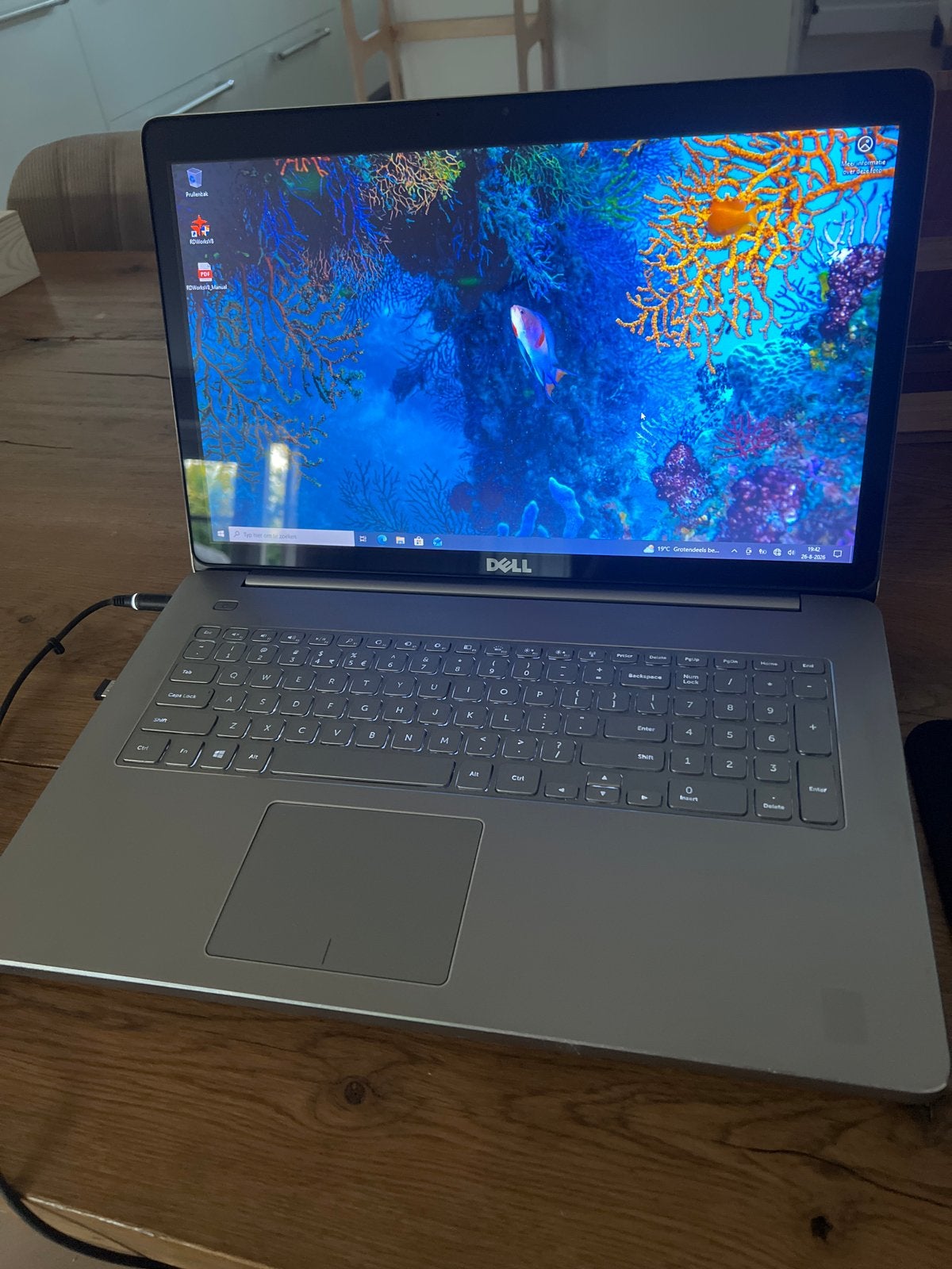 Insiron 17" Laptop met RDWorks voor CO2 Laser aansturing, Ophalen of Verzenden, Gebruikt, 17 inch of meer