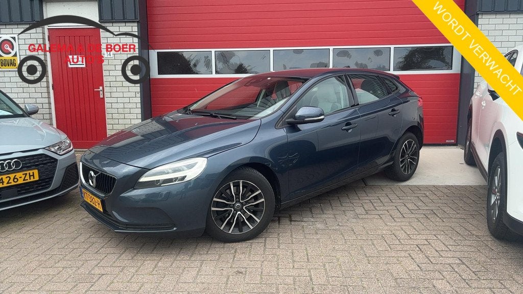 Volvo V40 2.0 T2 Nordic+ TREKHAAK / STANDKACHEL / FULL LED /, Auto's, Volvo, Voorwielaandrijving, Gebruikt, Euro 6, 4 cilinders