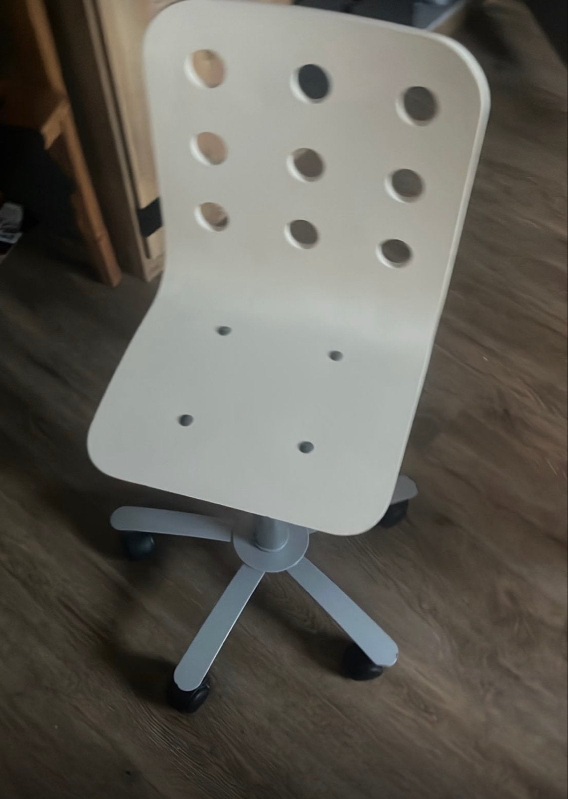 Witte kleuter bureaustoel met wieltjes, Kinderen en Baby's, Kinderkamer | Tafels en Stoelen, Ophalen, Gebruikt, Stoel(en)