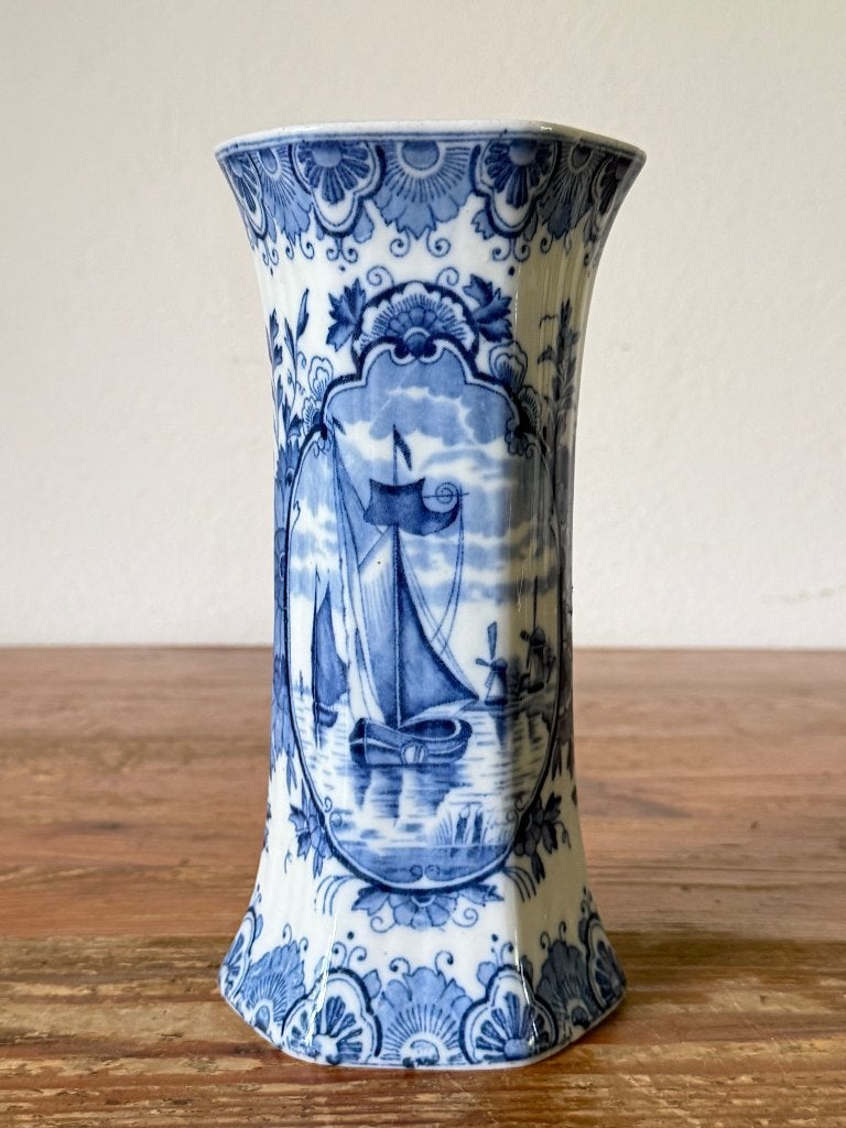 Vaas / bloemenvaas -  Delfts Blauw - porselein- Mosa, Antiek en Kunst, Ophalen of Verzenden