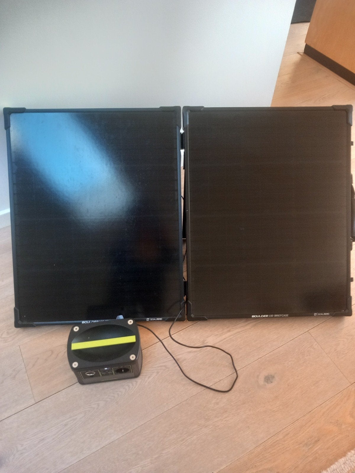 Goal Zero Yeti 200X Power Station met Zonnepaneel, Ophalen, Zo goed als nieuw, Compleet systeem, 100 tot 200 wattpiek