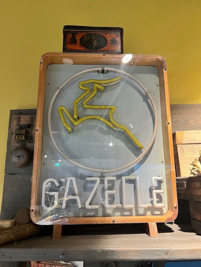 GEZOCHT; Gazelle Neon lamp, Ophalen, Zo goed als nieuw, Lichtbak of (neon) lamp