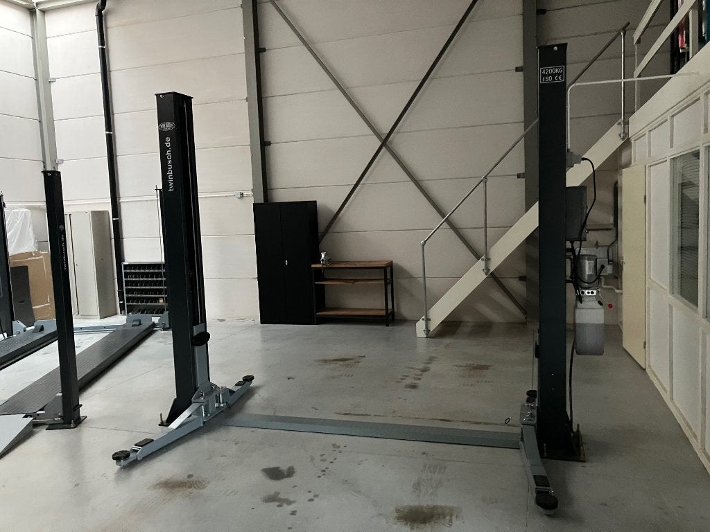 2 koloms Twin Busch hefbrug 230V grijs 4200kg zgan, Ophalen, Zo goed als nieuw