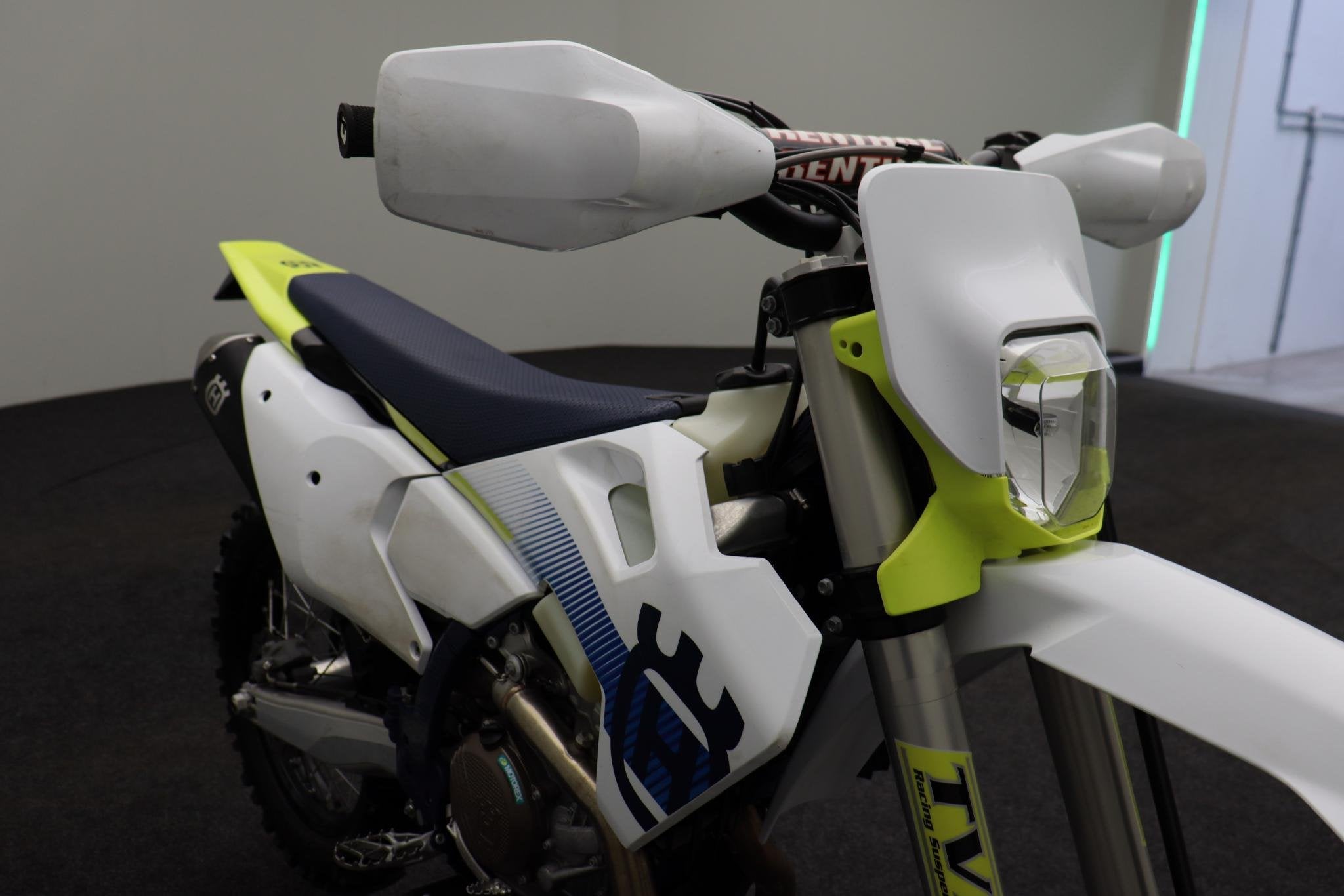 Husqvarna FE 450 2023 Enduro Met Kenteken | Incl BTW | Nieuw, 450 cc, Enduro, Info@motomondo.com, MotoMondo b.v.
