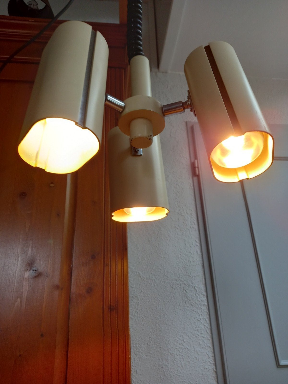 Vintage, midcentury jaren '60 hanglamp van aluminium., Huis en Inrichting, Gebruikt, Vintage, midcentury jaren '60, Metaal, E27 (groot)