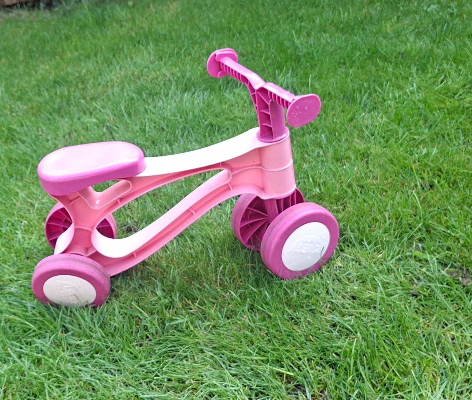 Lena loopfiets scooter roze, Kinderen en Baby's, Ophalen of Verzenden, Gebruikt, Loopfiets