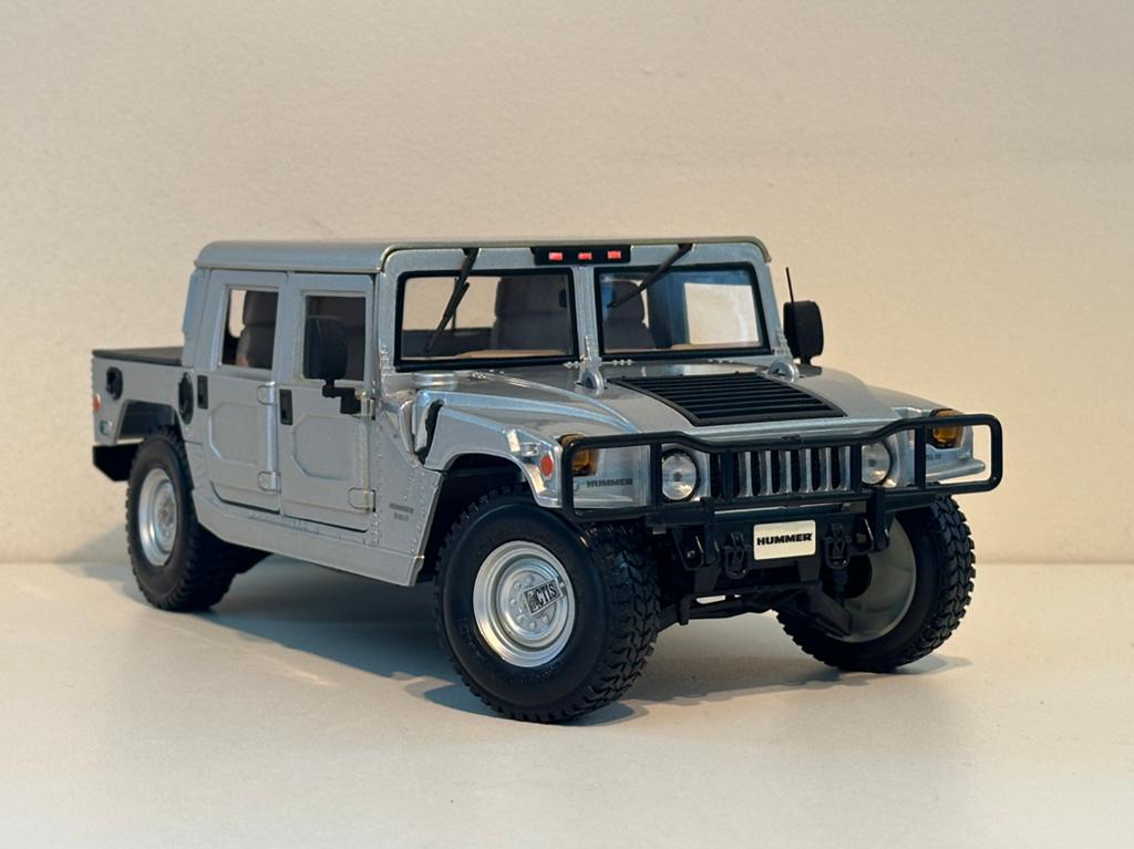 Hummer H1 Pickup | Maisto | schaal 1:18 | Nieuwstaat, Hobby en Vrije tijd, Modelauto's | 1:18, Zo goed als nieuw, Maisto, Ophalen of Verzenden