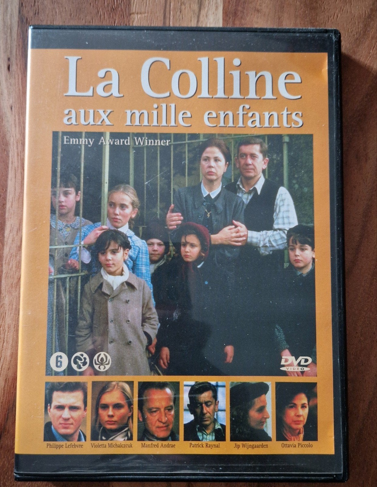 La Colline aux mille enfants - Emmy Award Winner DVD, Gebruikt, Alle leeftijden, Nederlands, Inclusief doosje