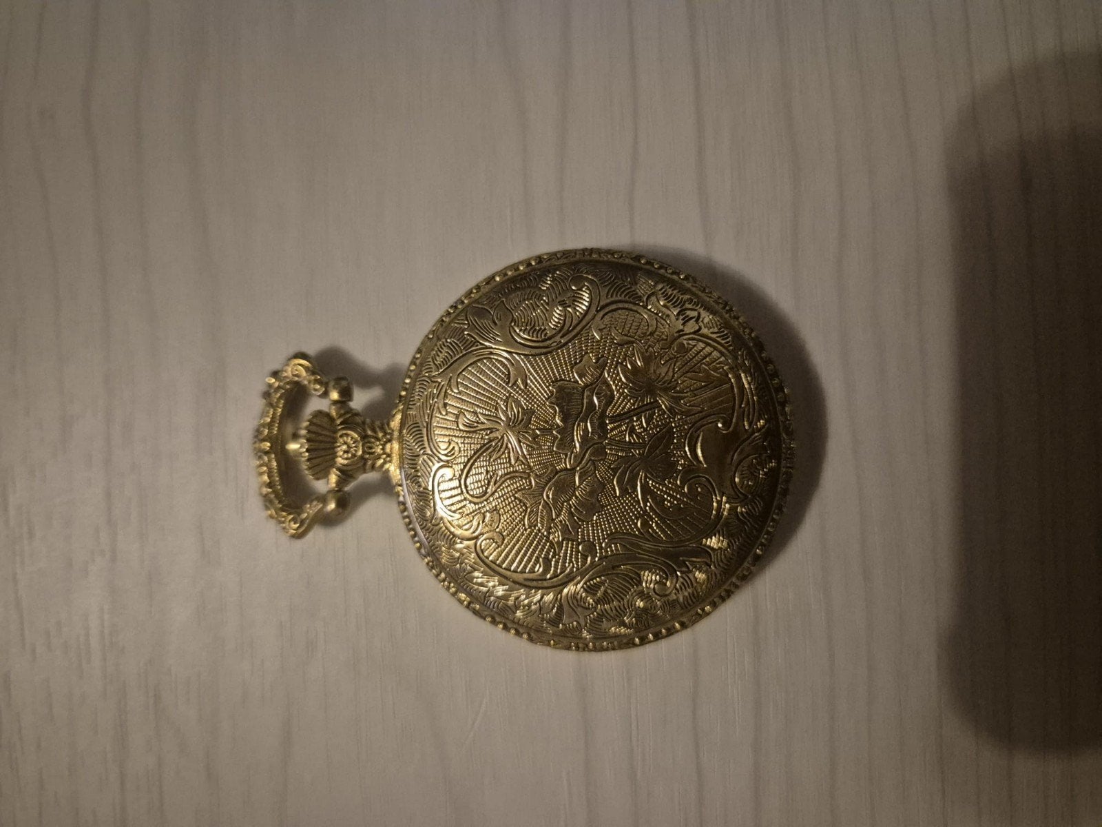Goudkleurig Zakhorloge met Gedetailleerde Gravering, Ophalen of Verzenden, Zakhorloge
