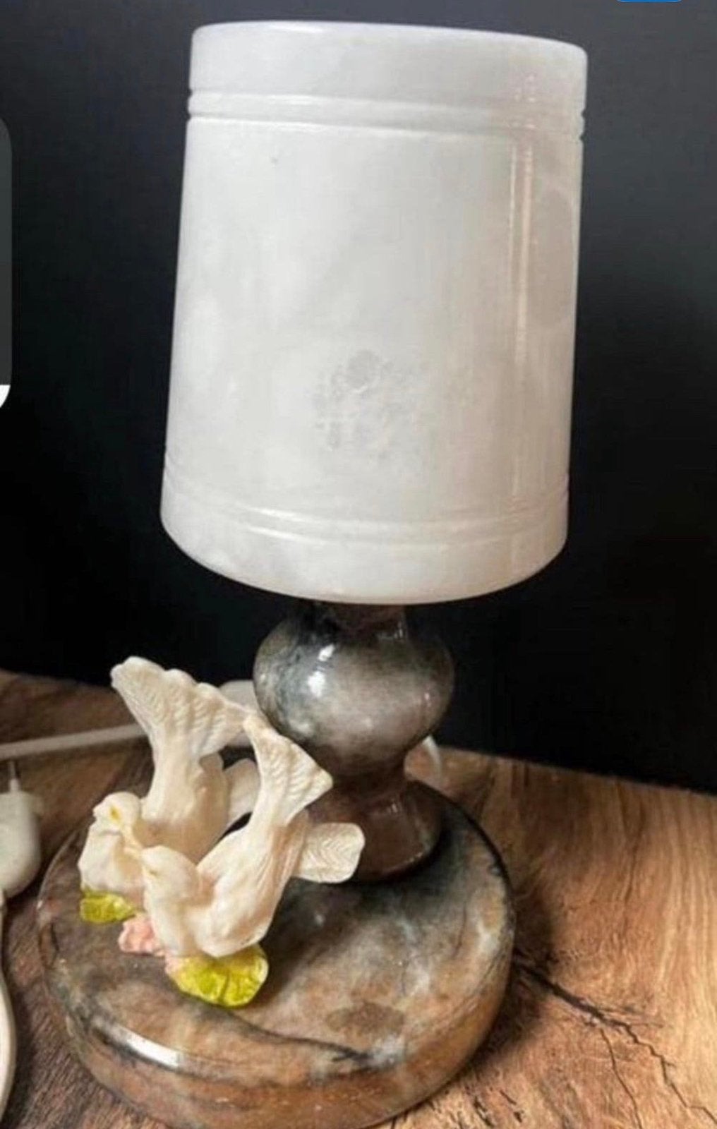 Antieke en zeldzame albasten lamp, Huis en Inrichting, Lampen | Tafellampen, Ophalen of Verzenden, Zo goed als nieuw