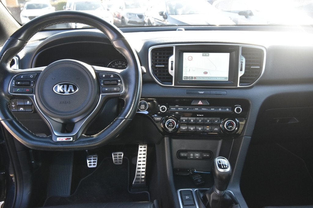 Kia Sportage 1.6 T-GDI GT-Line First Edition , TREKHAAK , CR, Auto's, Kia, Voorwielaandrijving, Gebruikt, 4 cilinders, Zwart