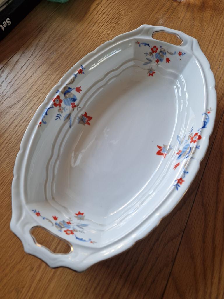 Victoria Czechoslovakia serveerschaal vintage puntgaaf, Ophalen of Verzenden