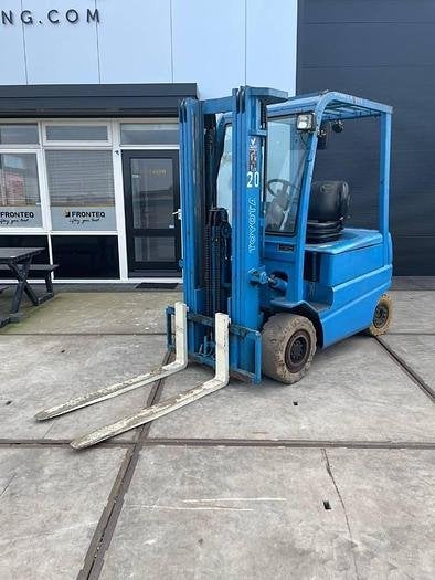 Toyota FBMF25 triplex electrische heftruck, Zakelijke goederen, Machines en Bouw | Heftrucks en Intern transport, 2000 tot 3000 kg