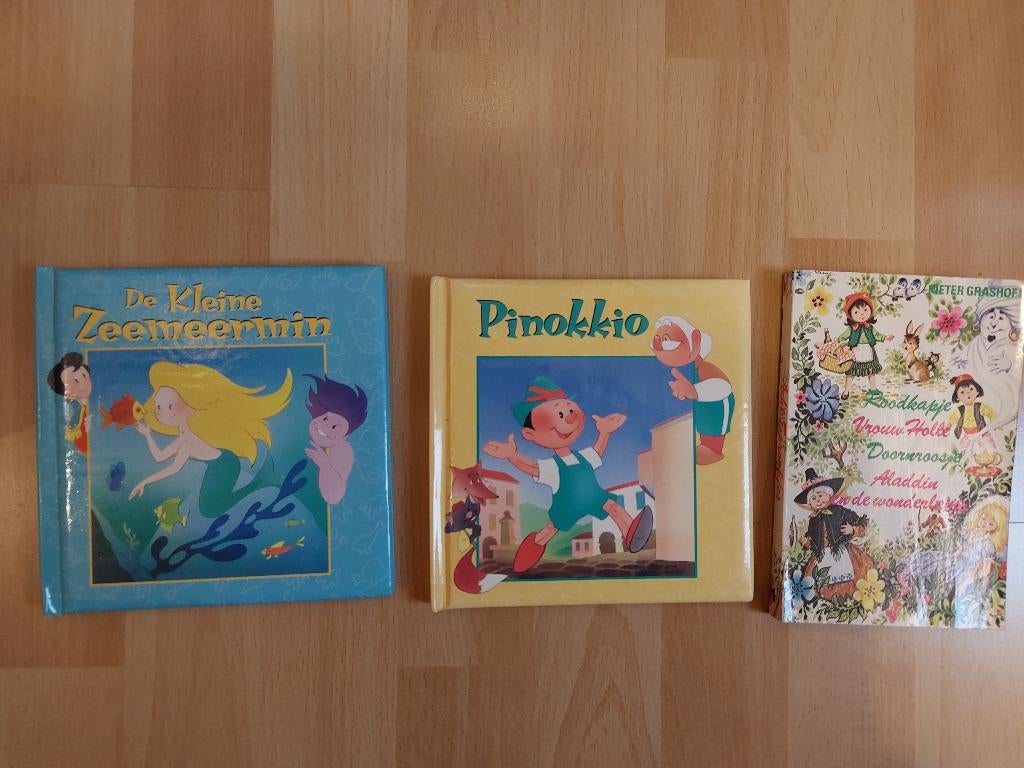 3 Sprookjes boeken, Boeken, Sprookjes en Fabels, Gelezen, Ophalen of Verzenden